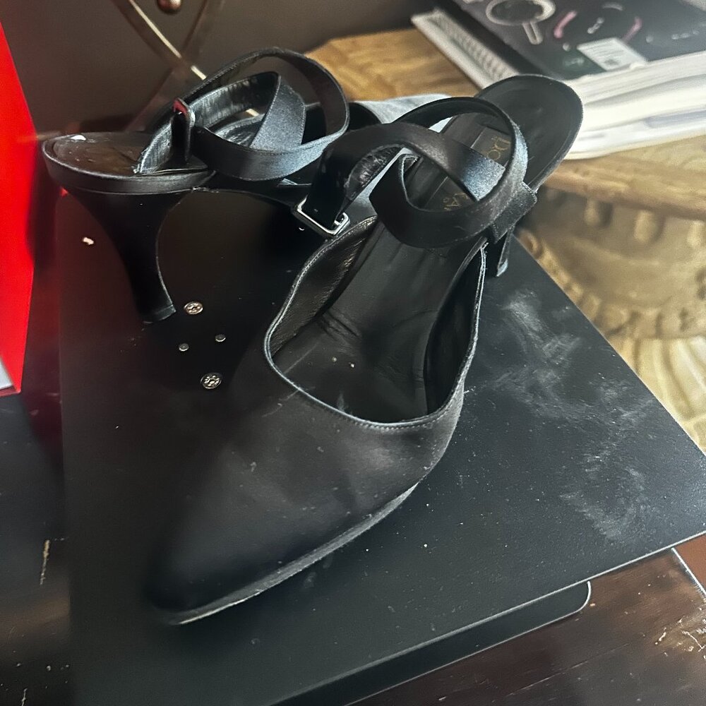 Donna Karan Pointed toe ankle Strap heels